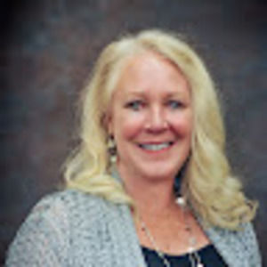 Meet your Posher, Adrienne